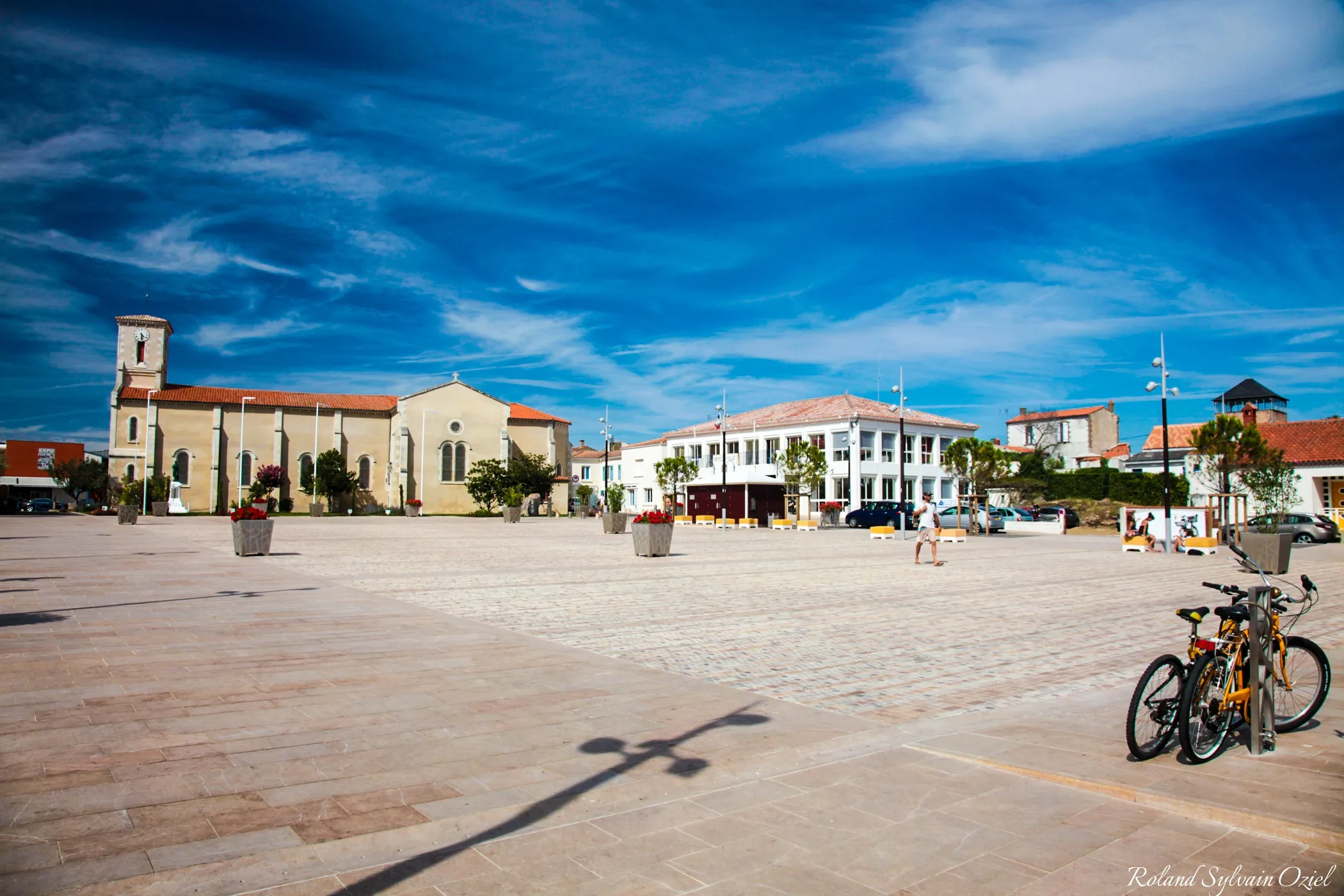 Place du marché à la tranche sur mer